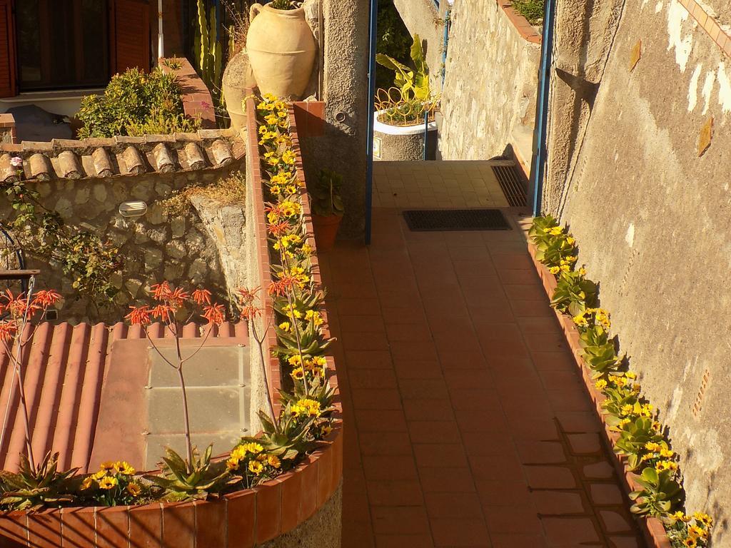 Maison De Fleurs Maiori Exterior photo